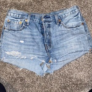 levi shorts
